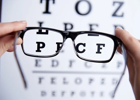 What does a Comprehensive Eye Check-Up involve?