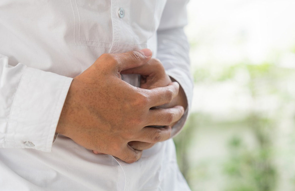 Can gallstones cause complications if left untreated?